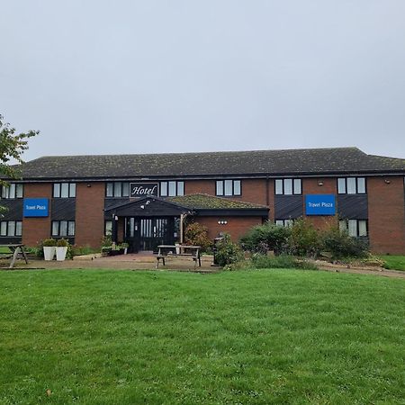 Travel Plaza Hotel Desborough Exterior foto